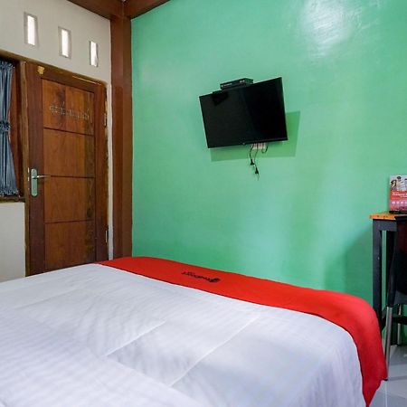 Reddoorz Syariah Near Bukit Teletubbies Padangsidempuan Padangsidimpuan Exterior photo